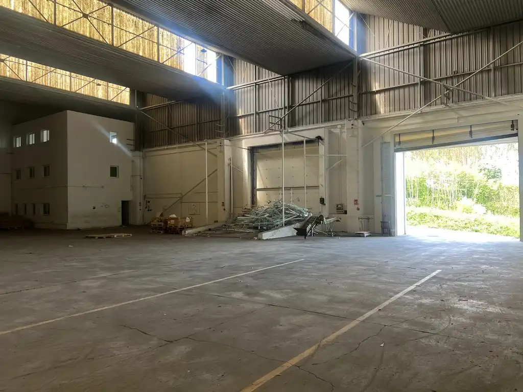 Industrial buildings for rent in Bergondo  with Heating