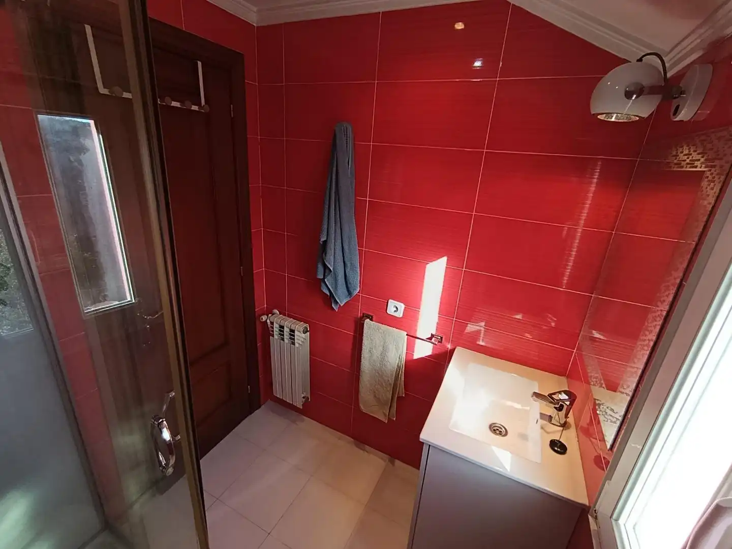 Baño de Casa o chalet en venta en Avilés con Terraza, Trastero y Amueblado