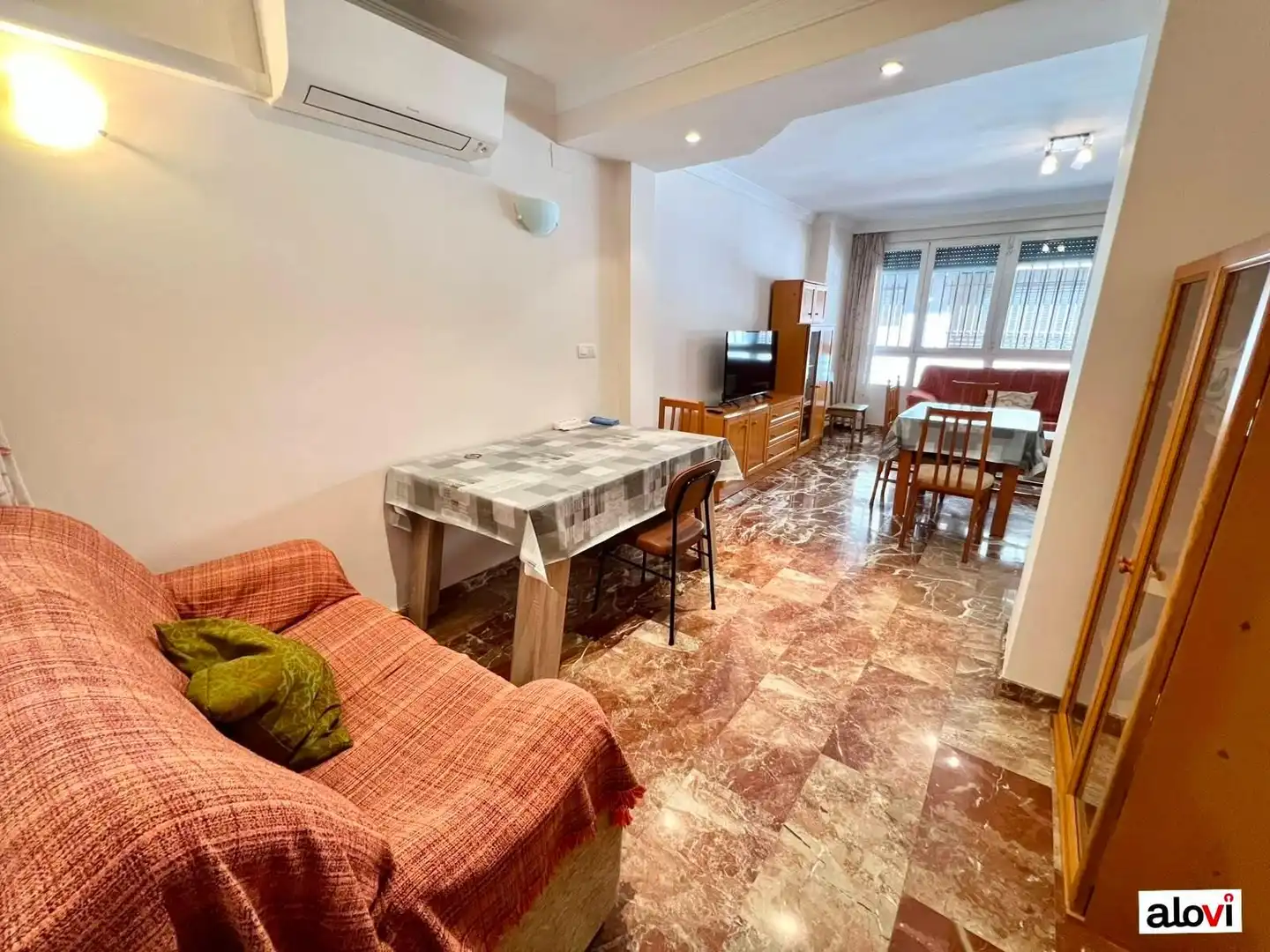 Sala de estar de Piso de alquiler en Granada con Aire acondicionado, Calefacción y Amueblado