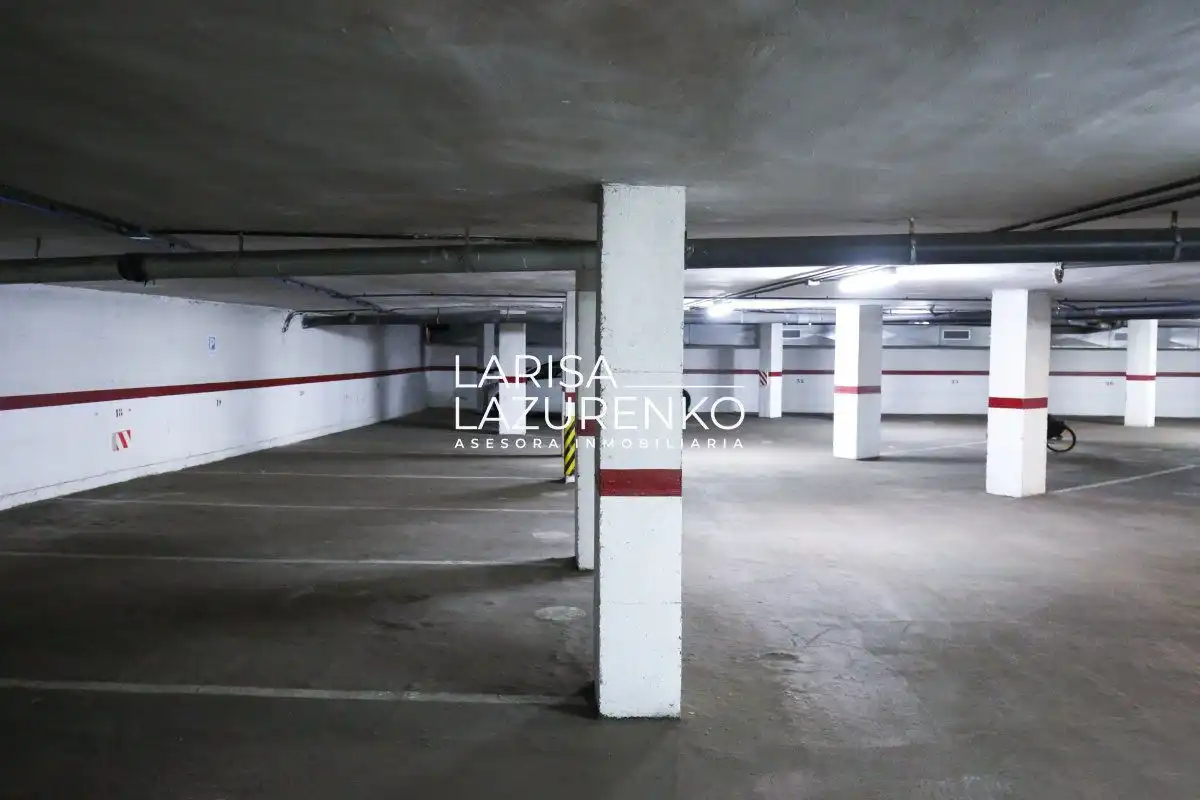Aparcament de Apartament en venda en Salou amb Terrassa