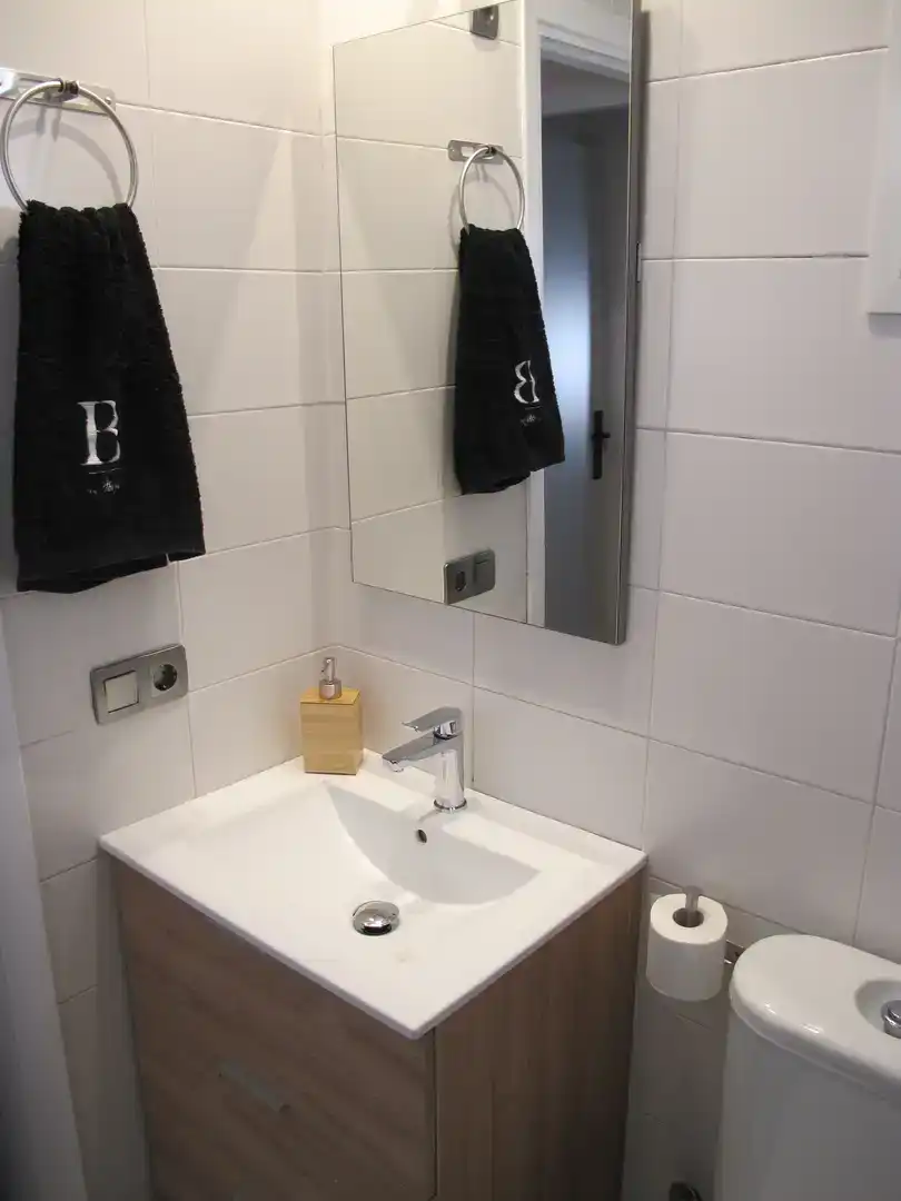 Badezimmer von Wohnung zur Miete in Sant Josep de sa Talaia mit Klimaanlage, Möbliert und Balkon