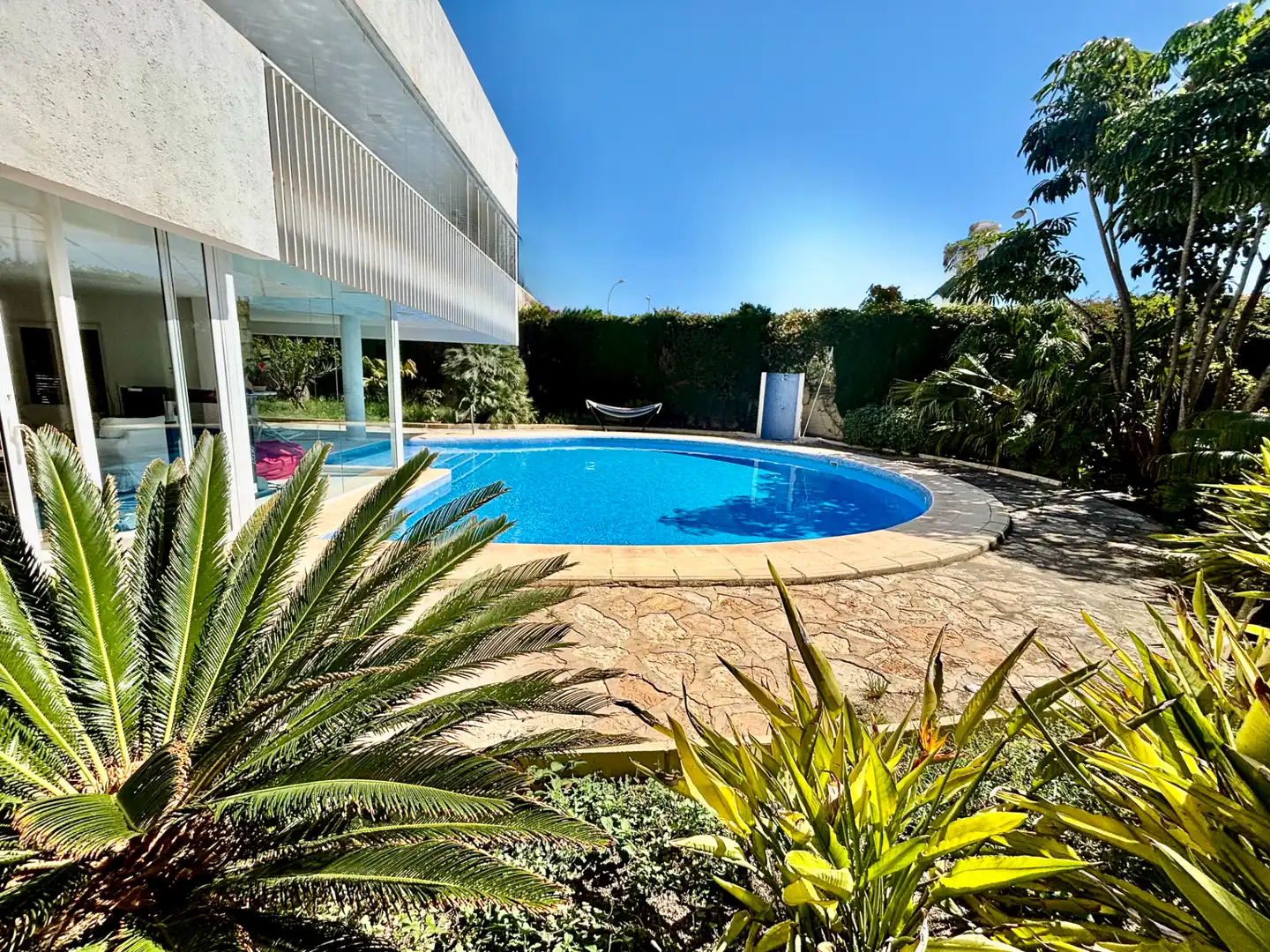Piscina de Casa o xalet en venda en Alicante / Alacant amb Jardí privat, Terrassa i Traster