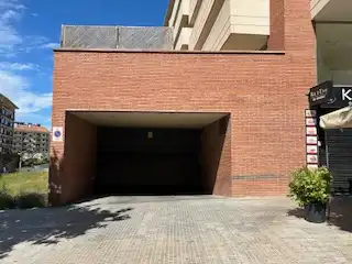 Einzelparkplatz mit Aufzug zum Verkauf in Avinguda de les Bases de Manresa 58, imagen 3