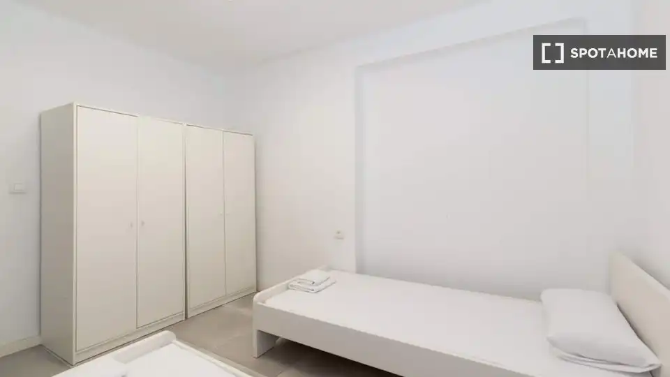 Bedroom of Flat for rent in Valencia  with Air Conditioner, Heating and Furnished