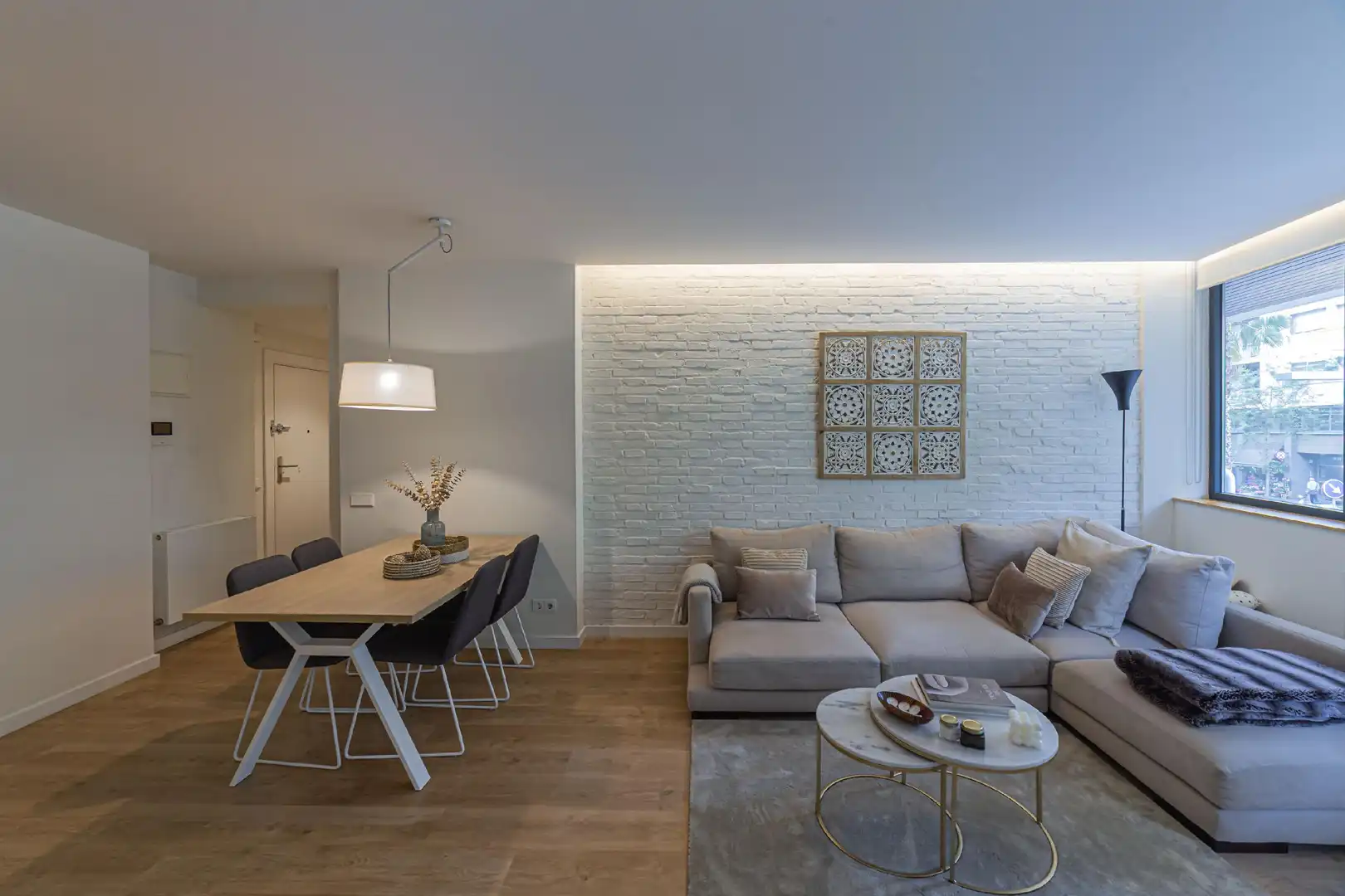 Wohnzimmer von Wohnung zum Verkauf in Barcelona mit Klimaanlage, Heizung und Parkett