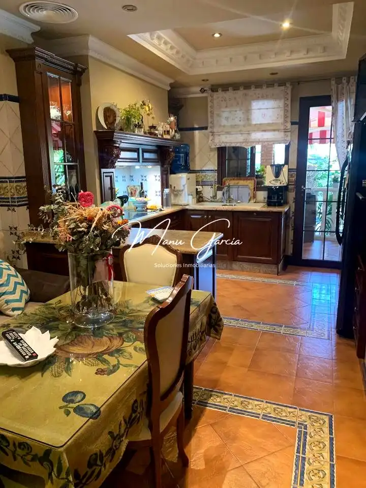 Cocina de Casa adosada en venta en Lucena con Aire acondicionado, Calefacción y Terraza