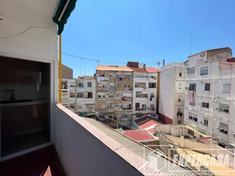 Vista exterior de Pis en venda en Valencia amb Aire condicionat