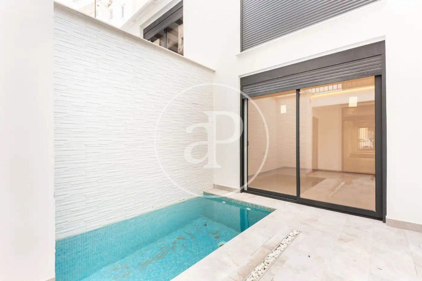 Schwimmbecken von Loft zum Verkauf in Valencia mit Klimaanlage, Heizung und Terrasse