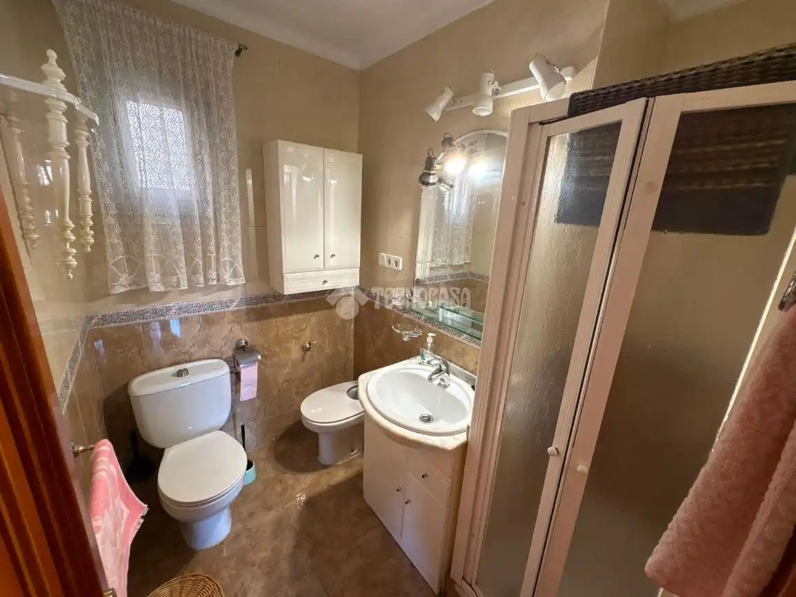 Bathroom of Flat for sale in Alicante / Alacant  with Furnished and Balcony