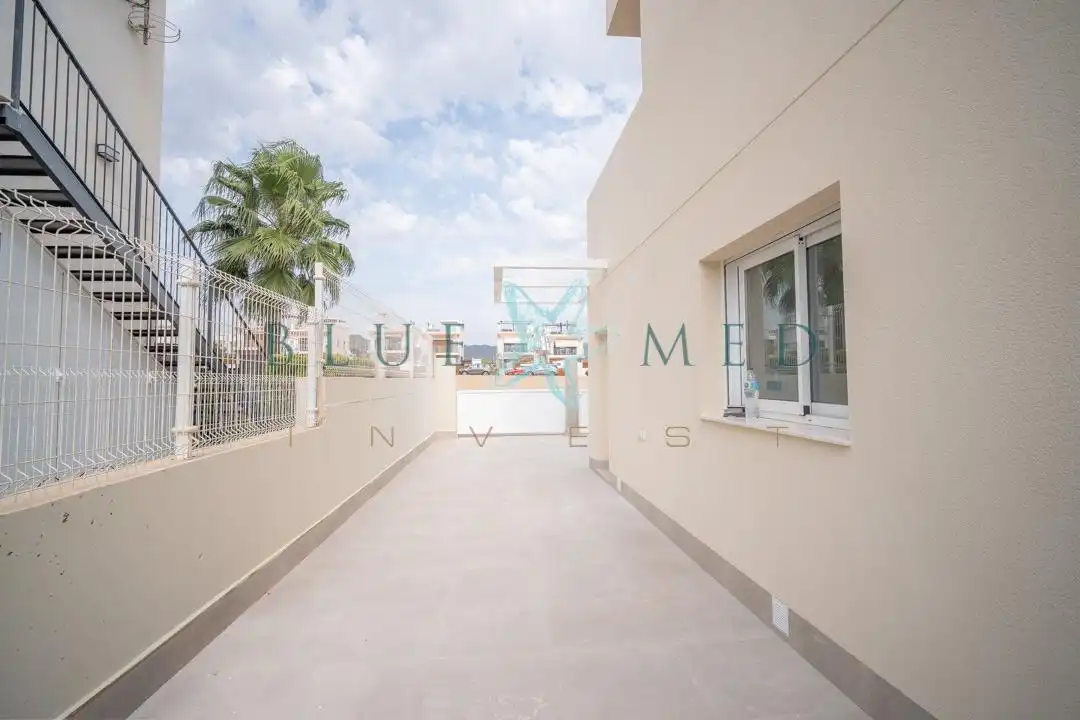 Duplex con piscina in vendita a Calle EMBARCACIÓN COLUMBRETES, imagen 7