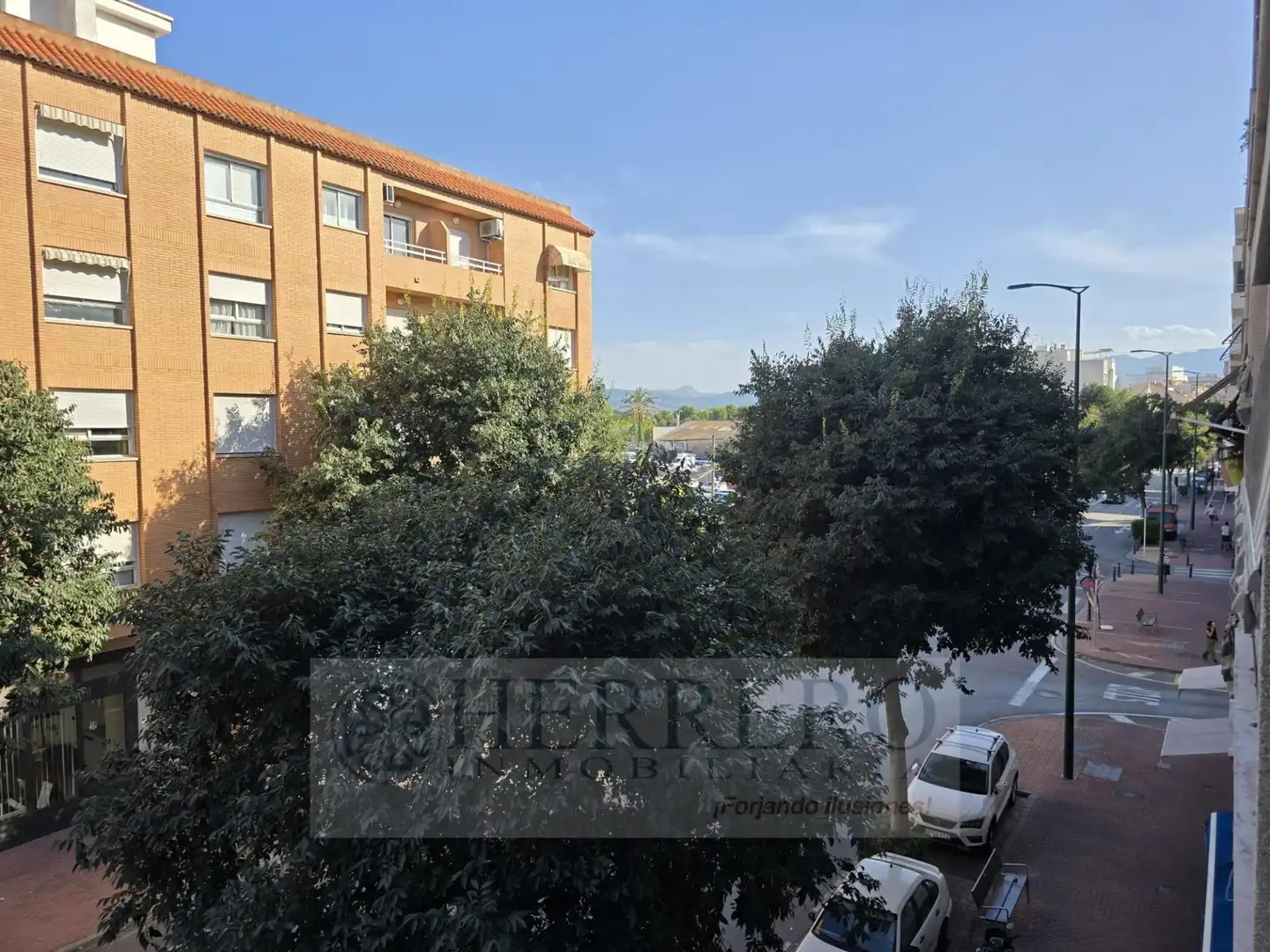 Vista exterior de Pis en venda en Gandia amb Traster, Moblat i Balcó