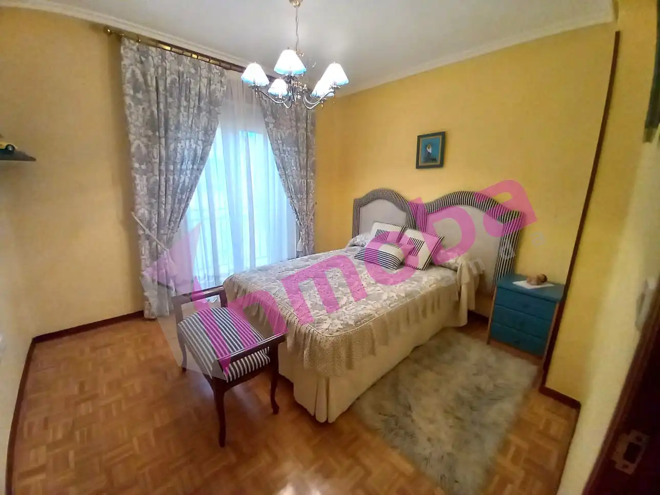 Dormitori de Casa o xalet en venda en Aranda de Duero amb Calefacció, Jardí privat i Parquet