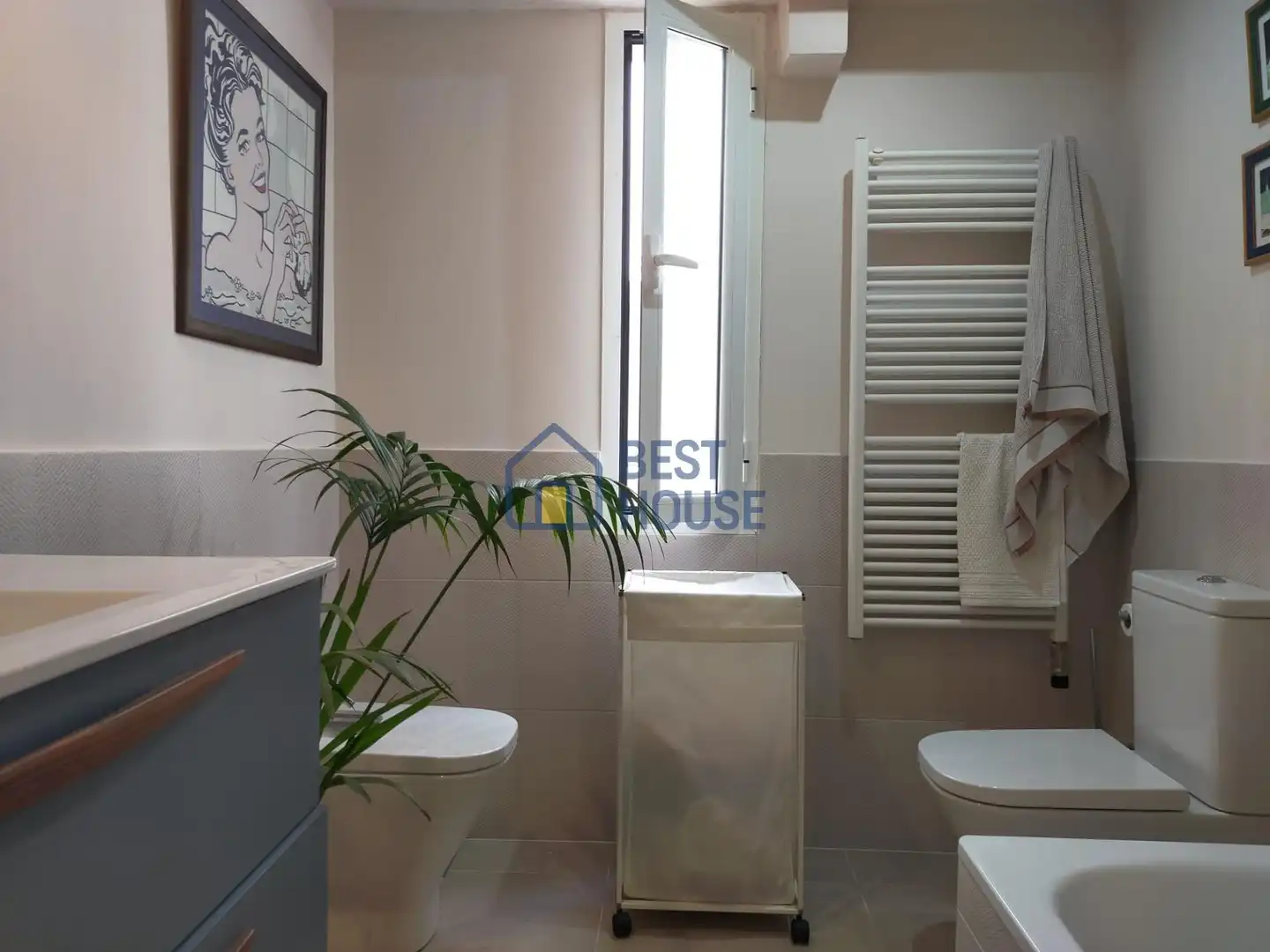 Baño de Piso en venta en León Capital  con Calefacción, Terraza y Trastero