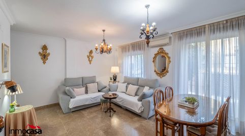Foto 2 de Casa adosada en venta en Híjar, Las Gabias