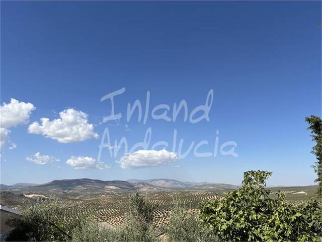 Casa adosada en Venta en Alcalá la Real