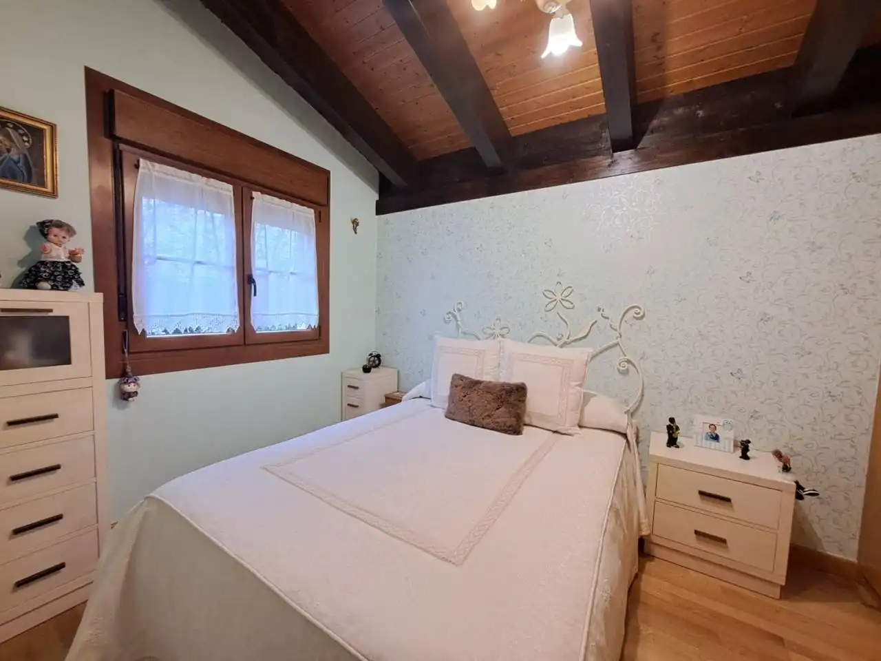 Dormitori de Casa adosada en venda en Villagonzalo Pedernales amb Calefacció, Jardí privat i Terrassa