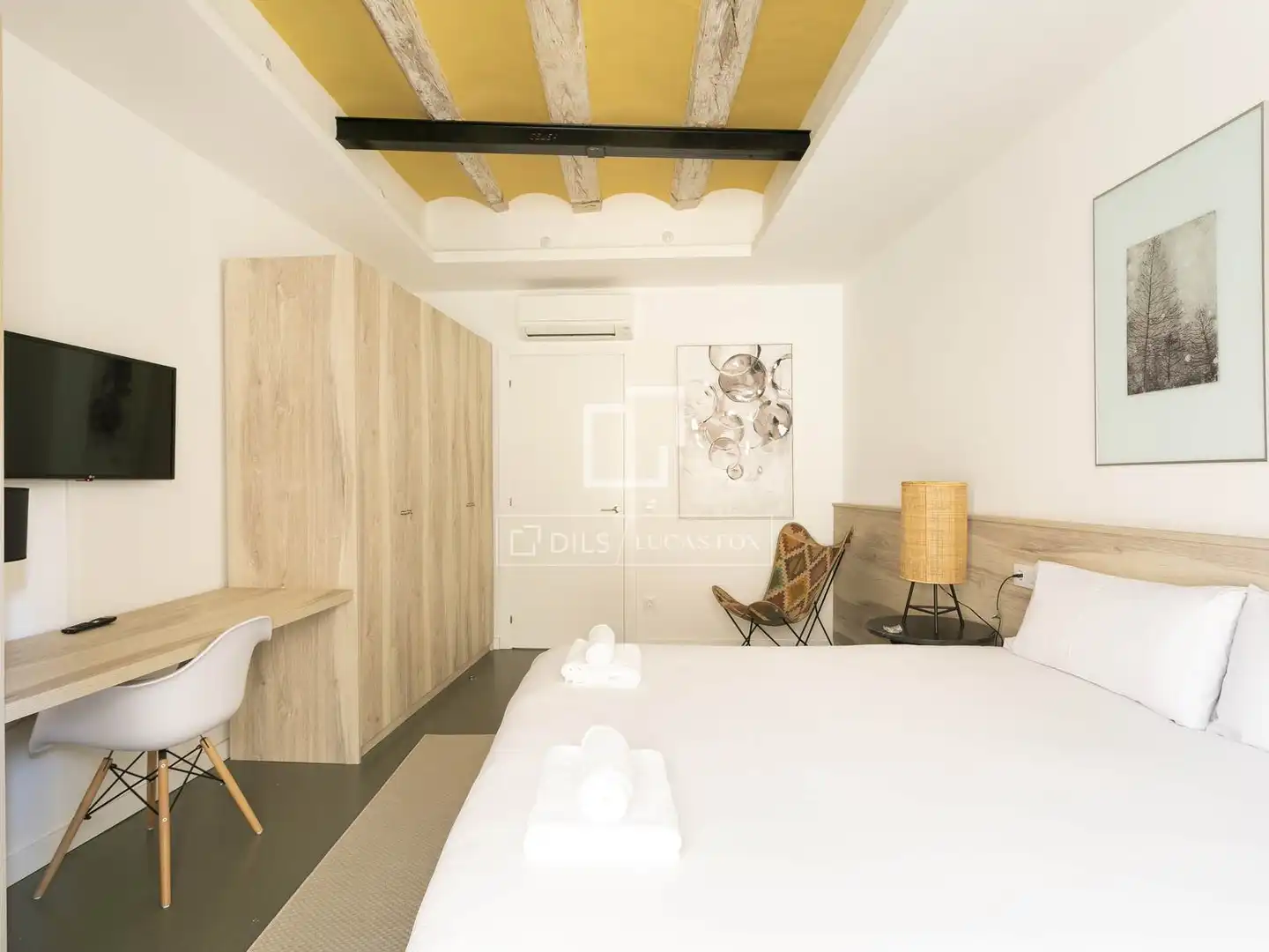 Bedroom of Flat for sale in Barcelona  with Air Conditioner, Terrace and Furnished