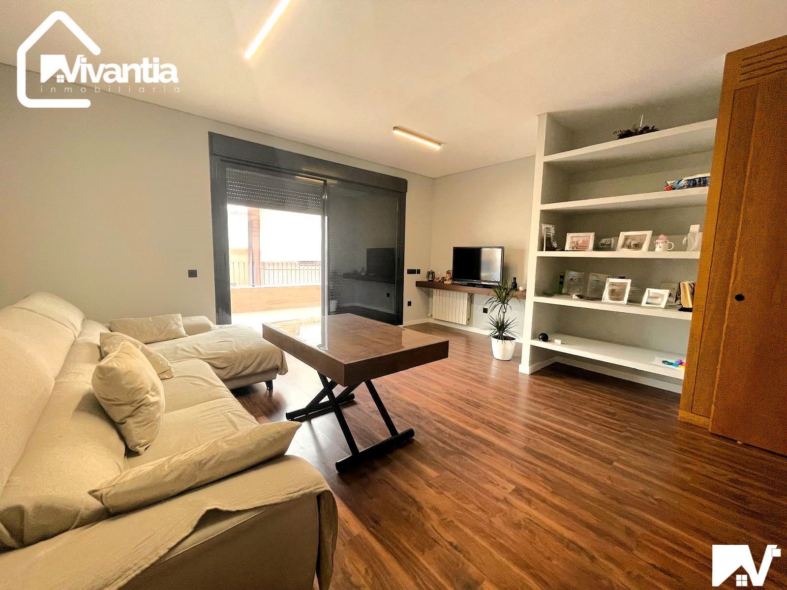 Sala d'estar de Àtic en venda en Lorca amb Aire condicionat, Calefacció i Parquet