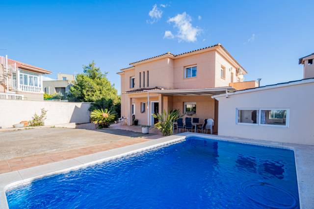 Casa-chalet en Alquiler en La Nucia Pueblo