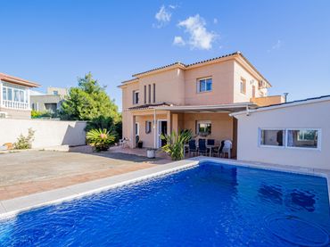 Villa con balcone in affitto a La Nucia Pueblo