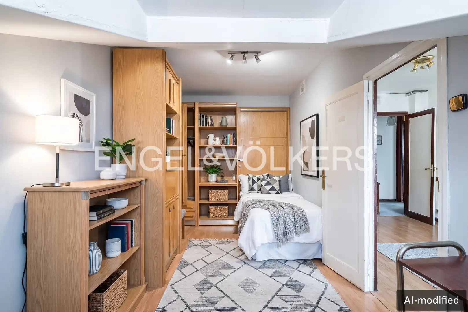 Schlafzimmer von Dachboden zum Verkauf in Santander mit Heizung