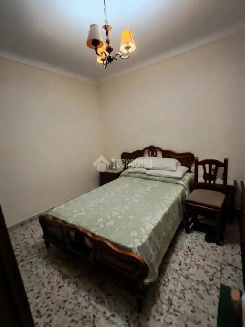 Dormitori de Casa adosada en venda en Marchena