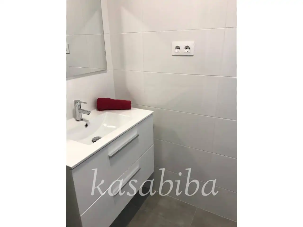 Bathroom of Flat for rent in Valencia  with Air Conditioner, Furnished and Balcony