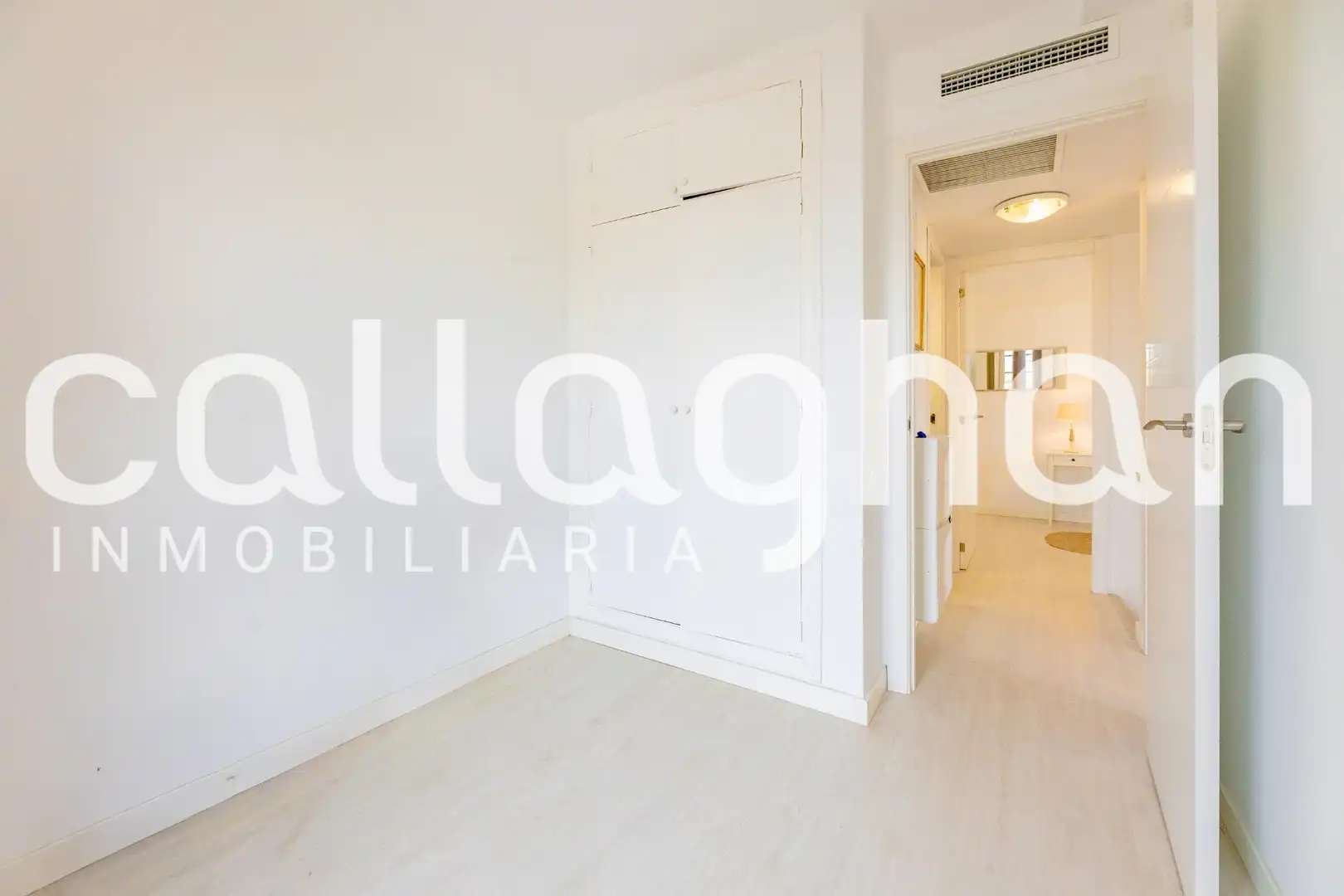 Duplex with terrace to rent in Avenida de la Huerta, imagen 18