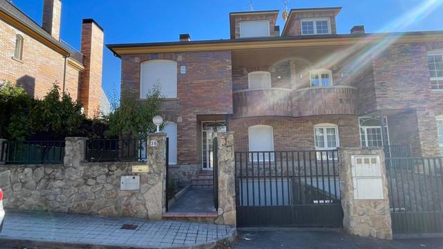 Casa adosada en Alquiler en Colonia