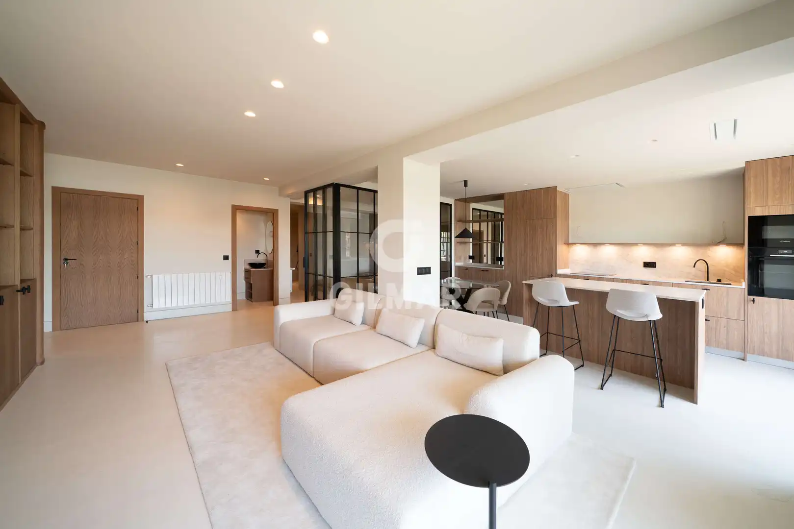 Living room of Flat for sale in Madrid  with Heating, Furnished and Balcony