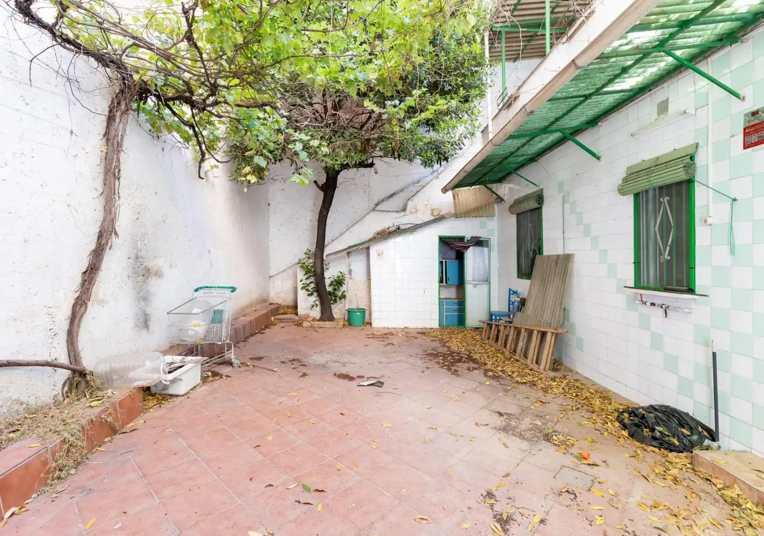 Vista exterior de Casa adosada en venta en Granada