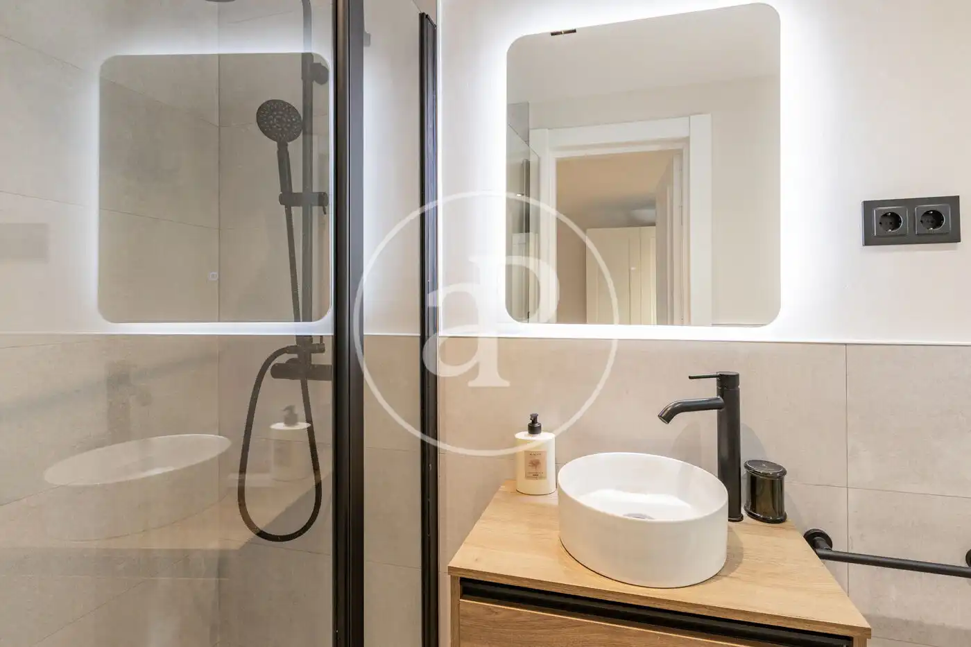Baño de Casa adosada de alquiler en Las Rozas de Madrid con Aire acondicionado, Calefacción y Jardín privado