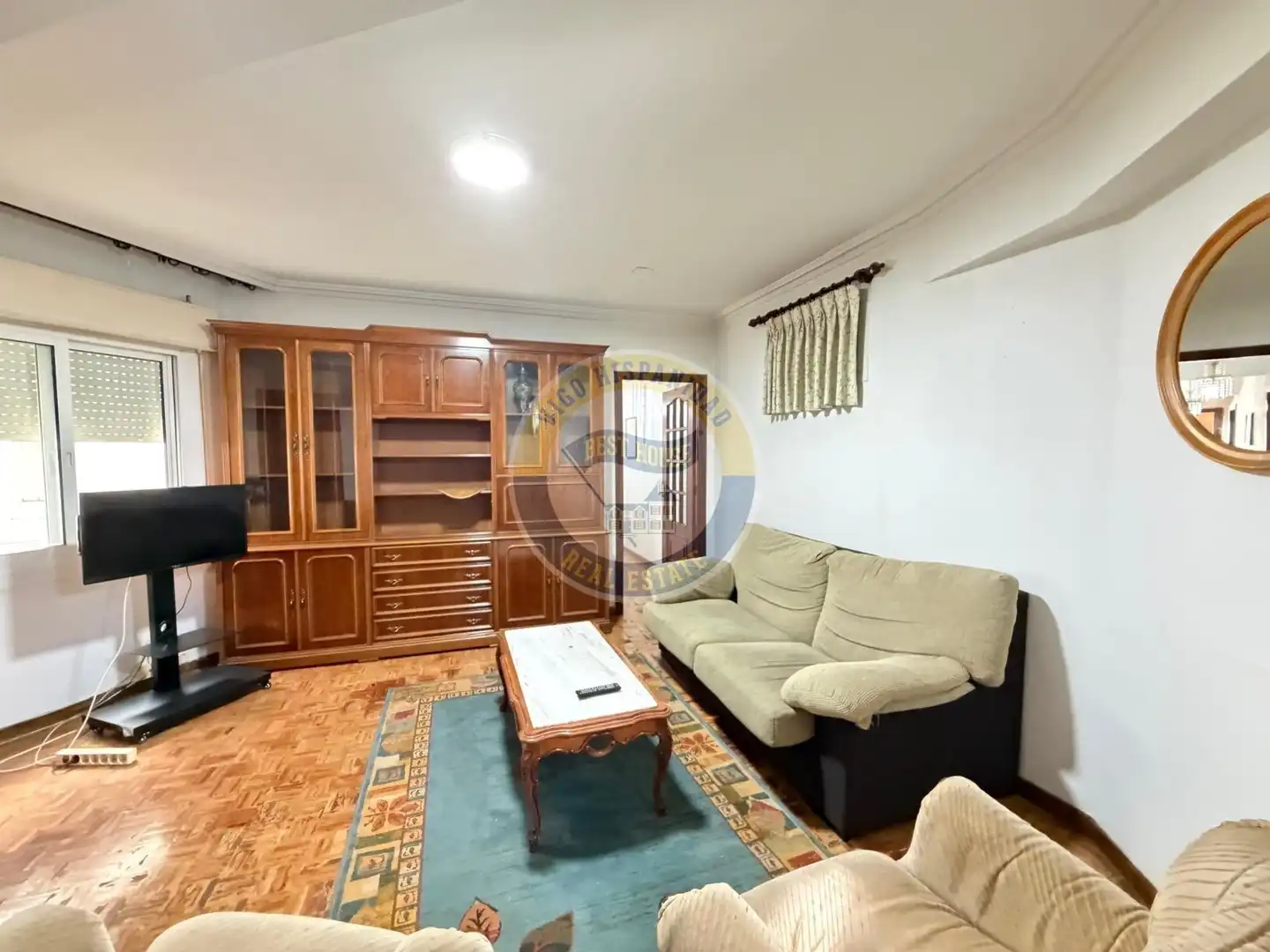 Sala de estar de Piso de alquiler en Vigo  con Calefacción, Parquet y Amueblado