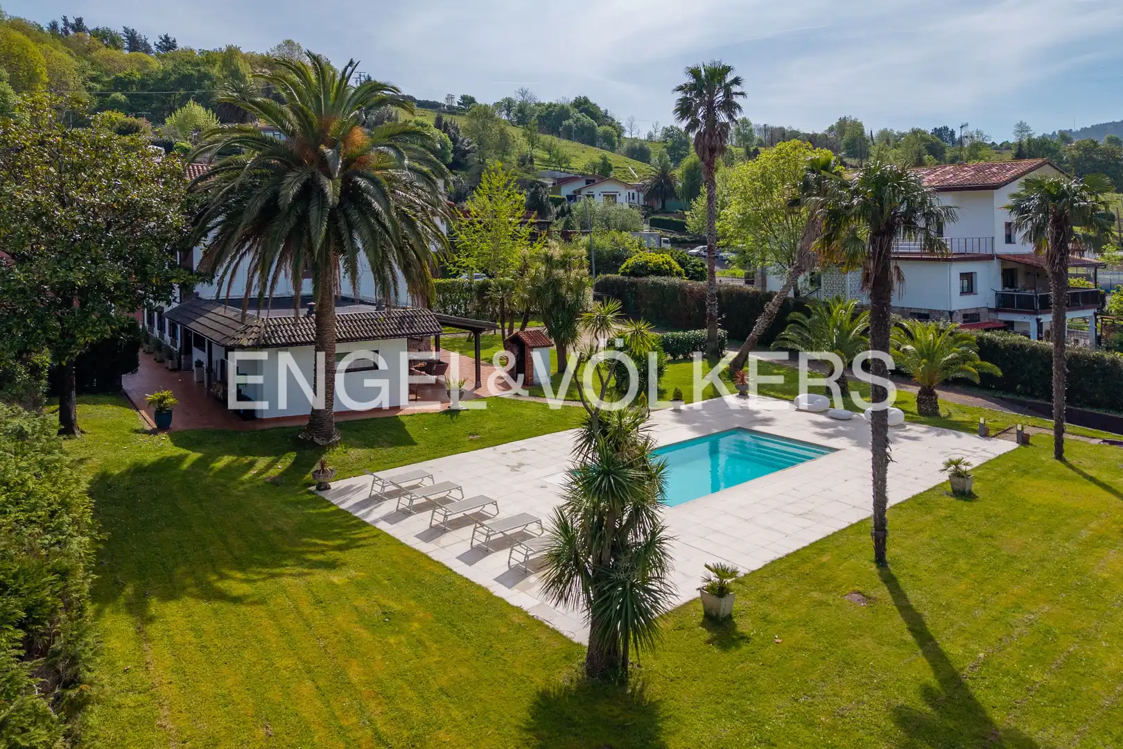 Vista exterior de Casa o chalet de alquiler en Usurbil con Calefacción, Jardín privado y Piscina