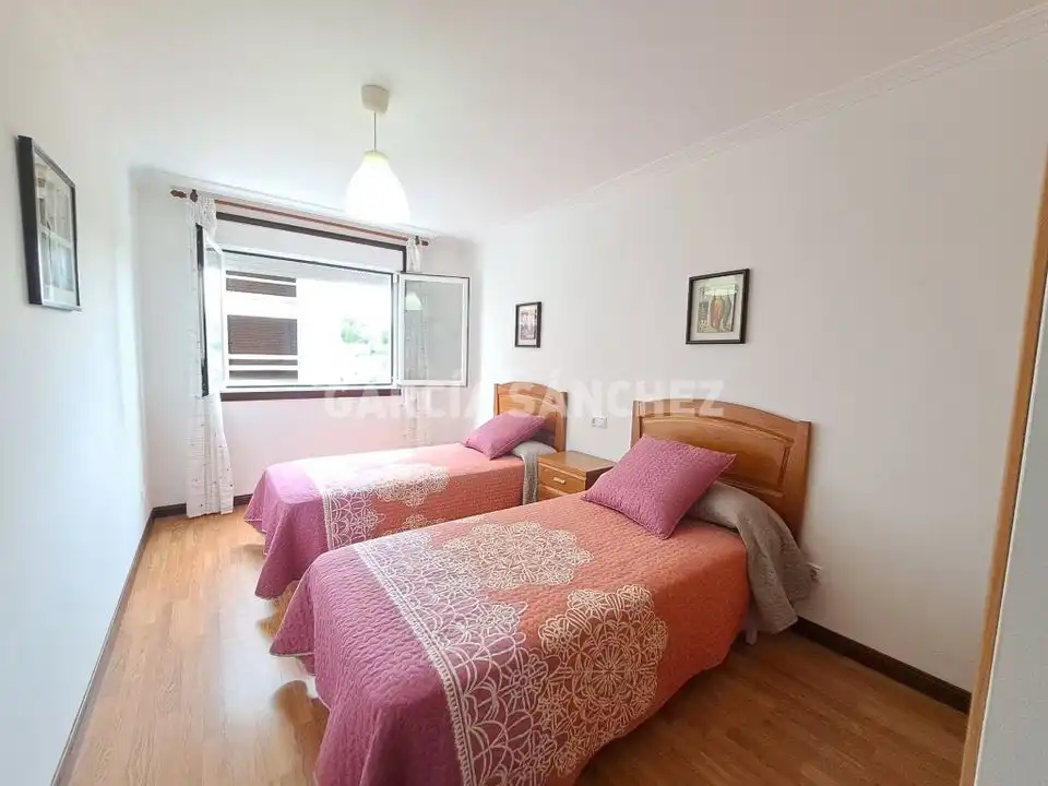 Habitación de Apartamento en venta en Boiro con Calefacción, Amueblado y Horno