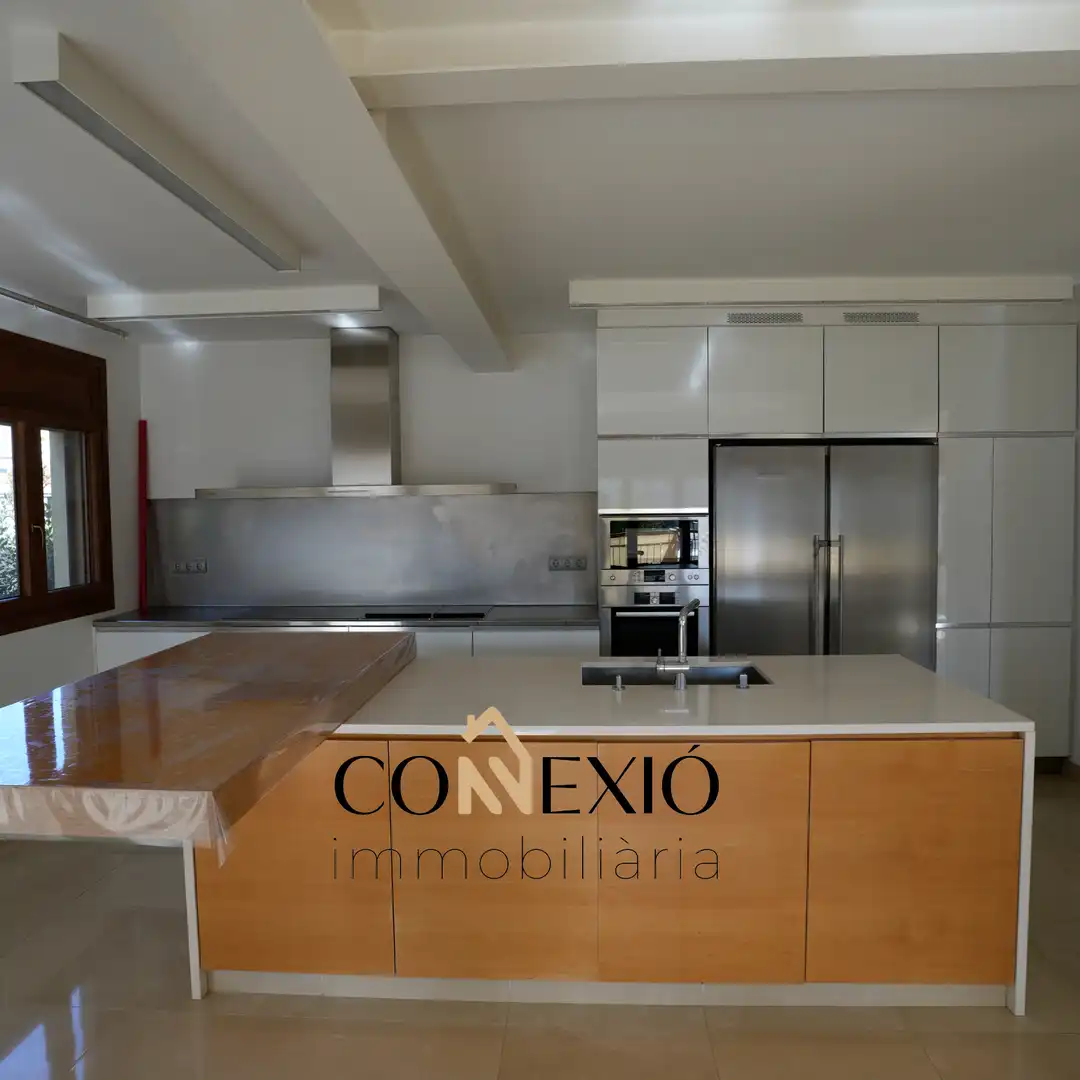 Cocina de Casa o chalet en venta en Banyoles con Aire acondicionado, Calefacción y Jardín privado