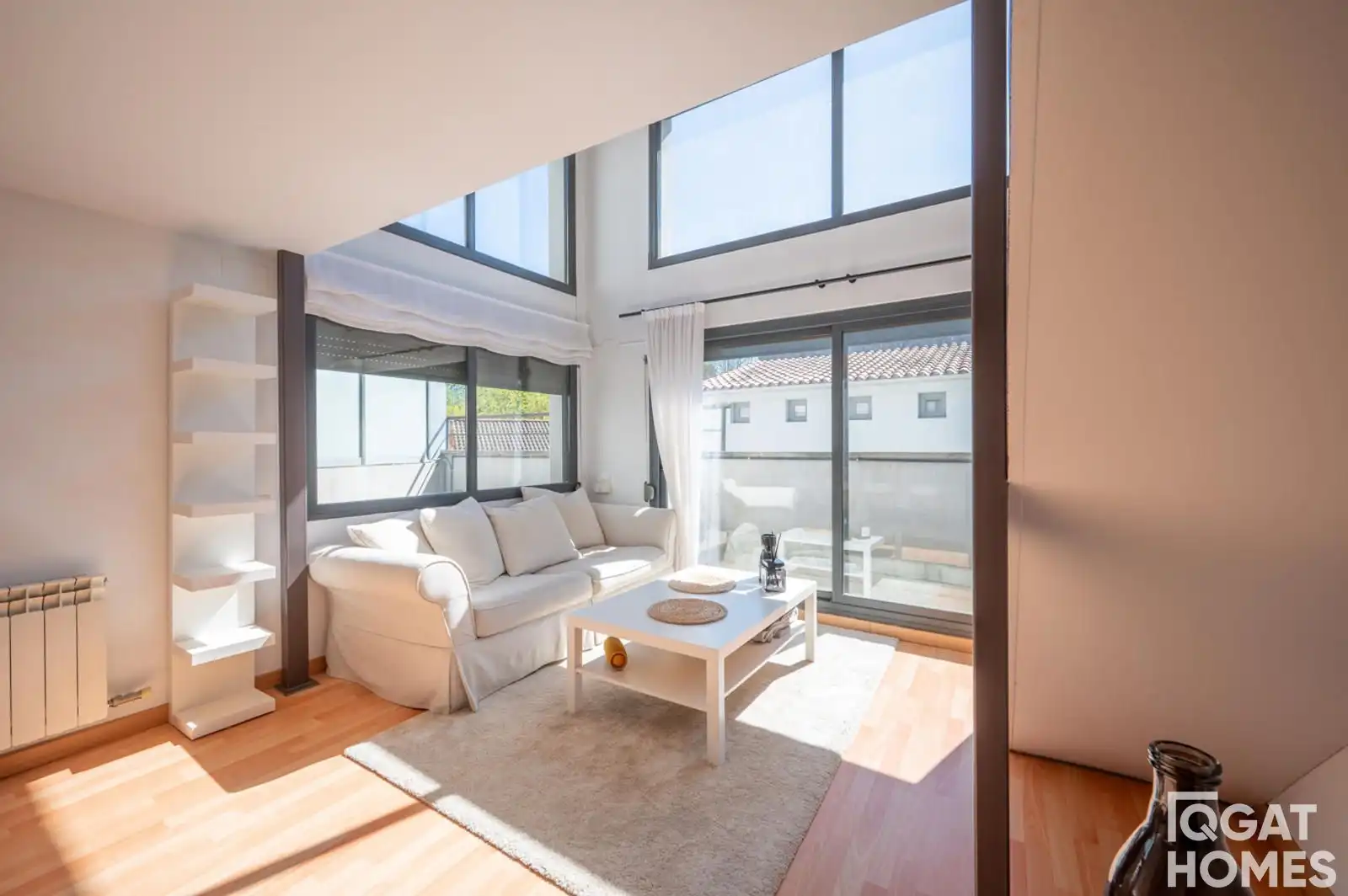Sala de estar de Piso en venta en Sant Cugat del Vallès con Aire acondicionado, Calefacción y Terraza