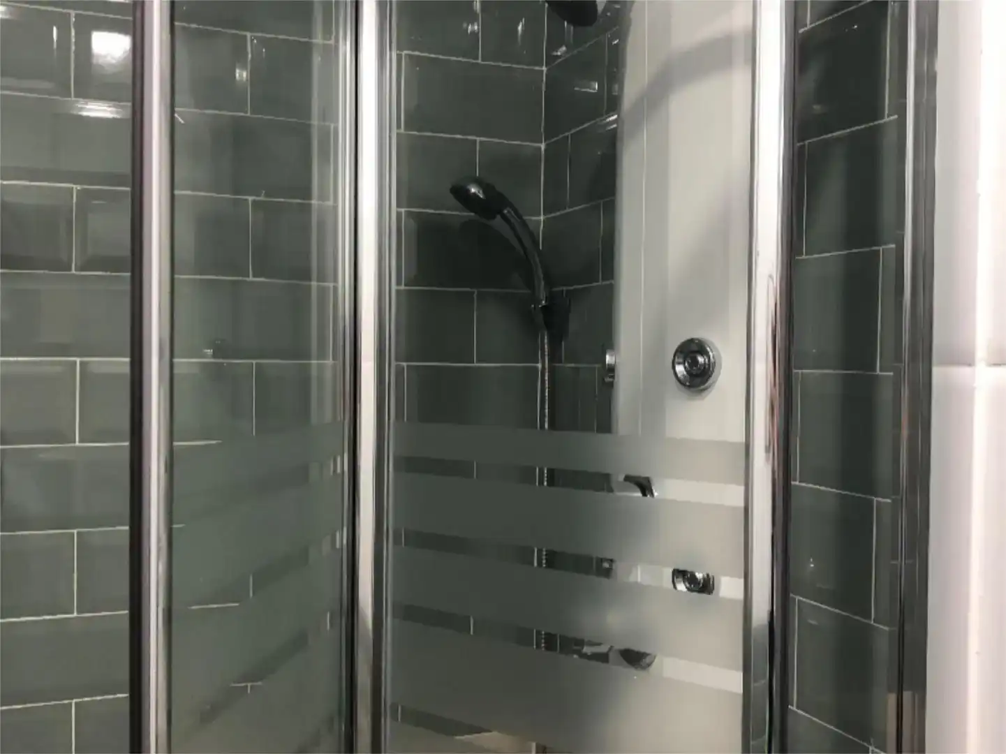 Bathroom of Flat for sale in  Madrid Capital  with Air Conditioner and Balcony