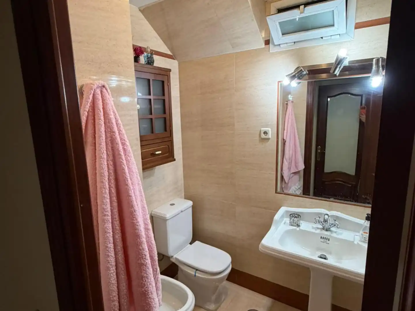 Badezimmer von Wohnung zur Miete in Madrid mit Klimaanlage, Heizung und Terrasse