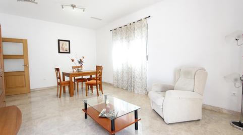 Foto 4 de Piso de alquiler en  Amorios, Colores -  Entreparques,  Sevilla Capital