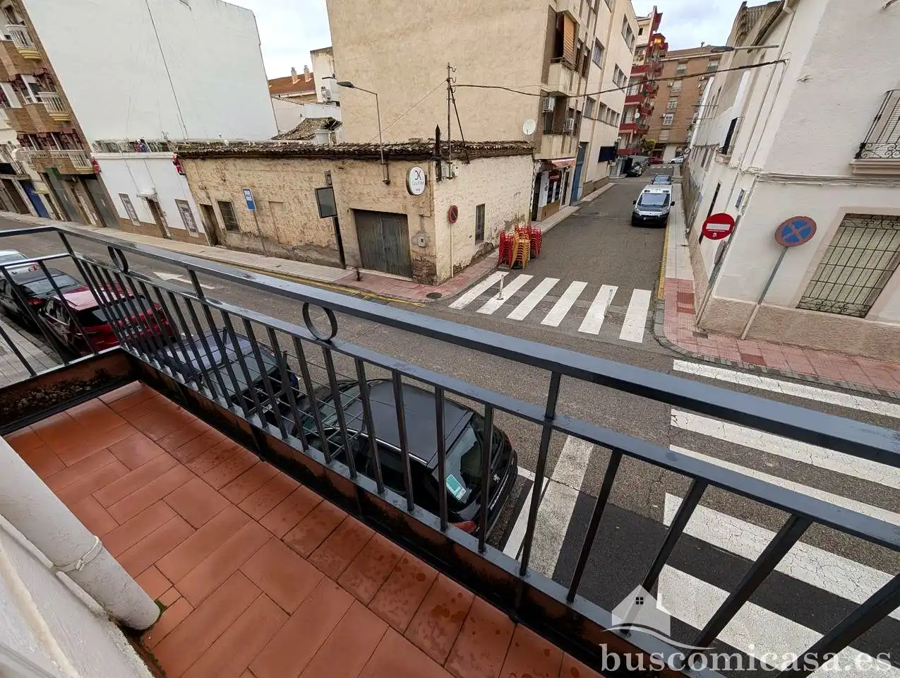 Vista exterior de Pis en venda en Linares amb Terrassa, Moblat i Balcó