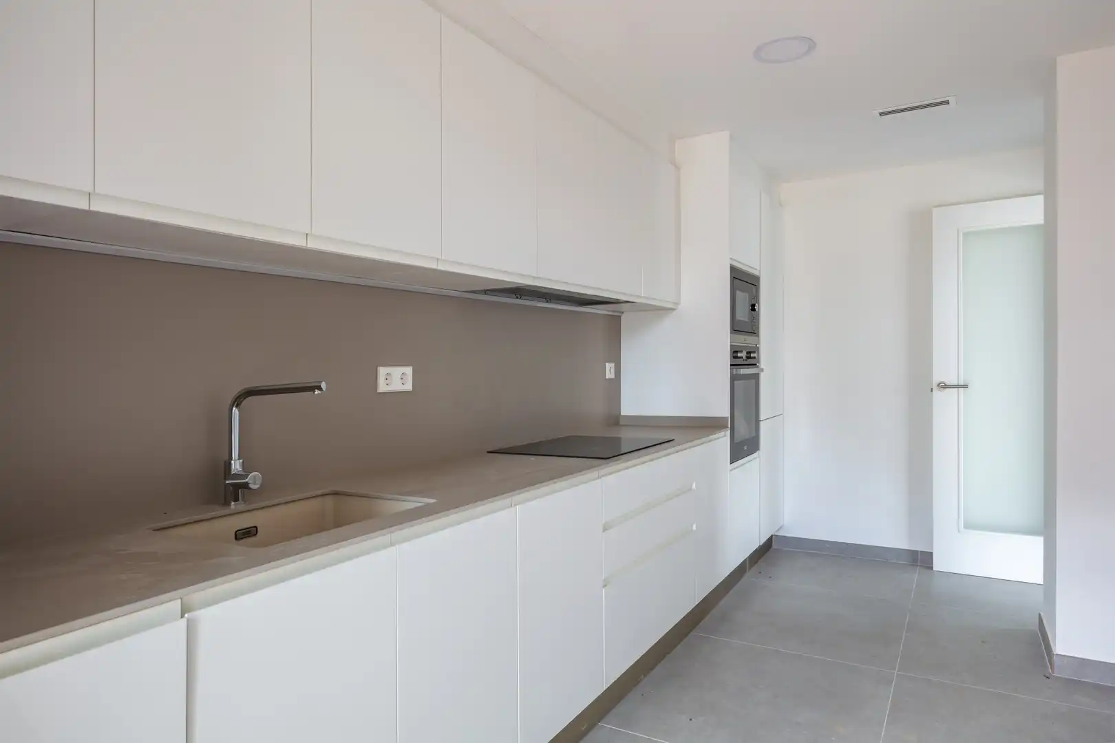 Mini appartamento con piscina in vendita a Montañar - El Arenal, imagen 7