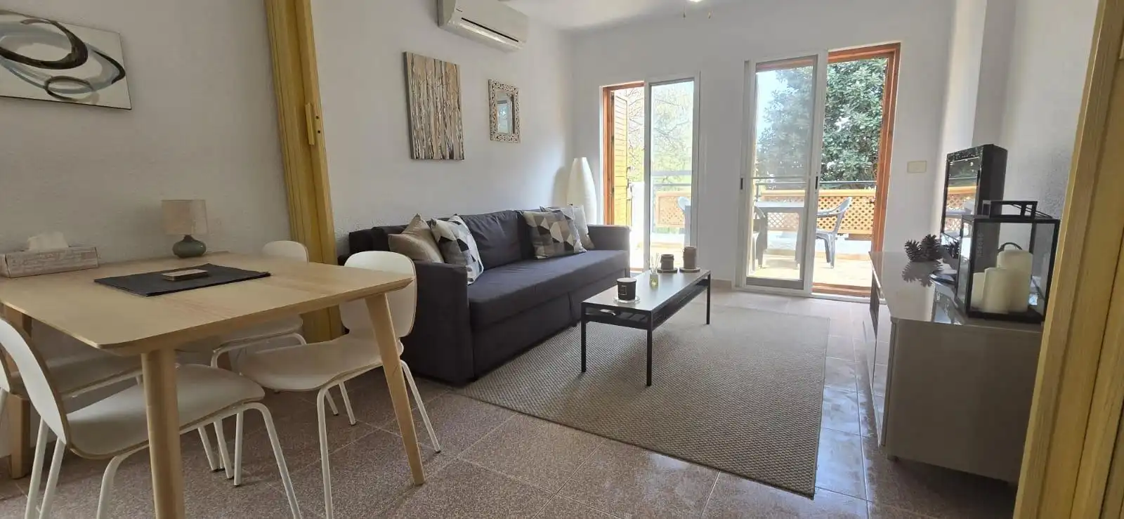 Sala d'estar de Apartament en venda en Mazarrón amb Aire condicionat, Terrassa i Moblat