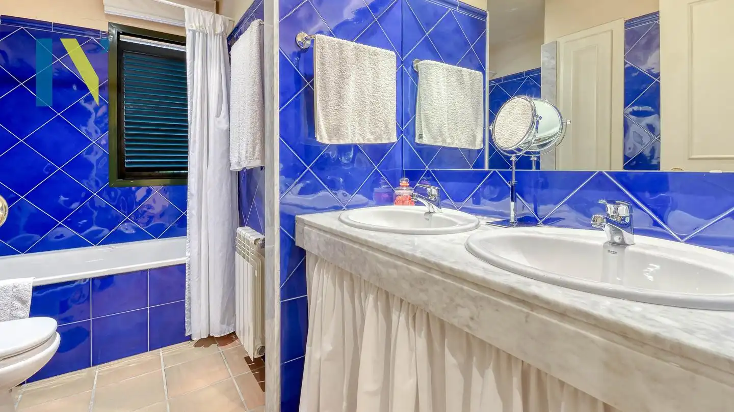 Casa amb piscina en venda a Avinguda Josep Maria de Ventos, imagen 18