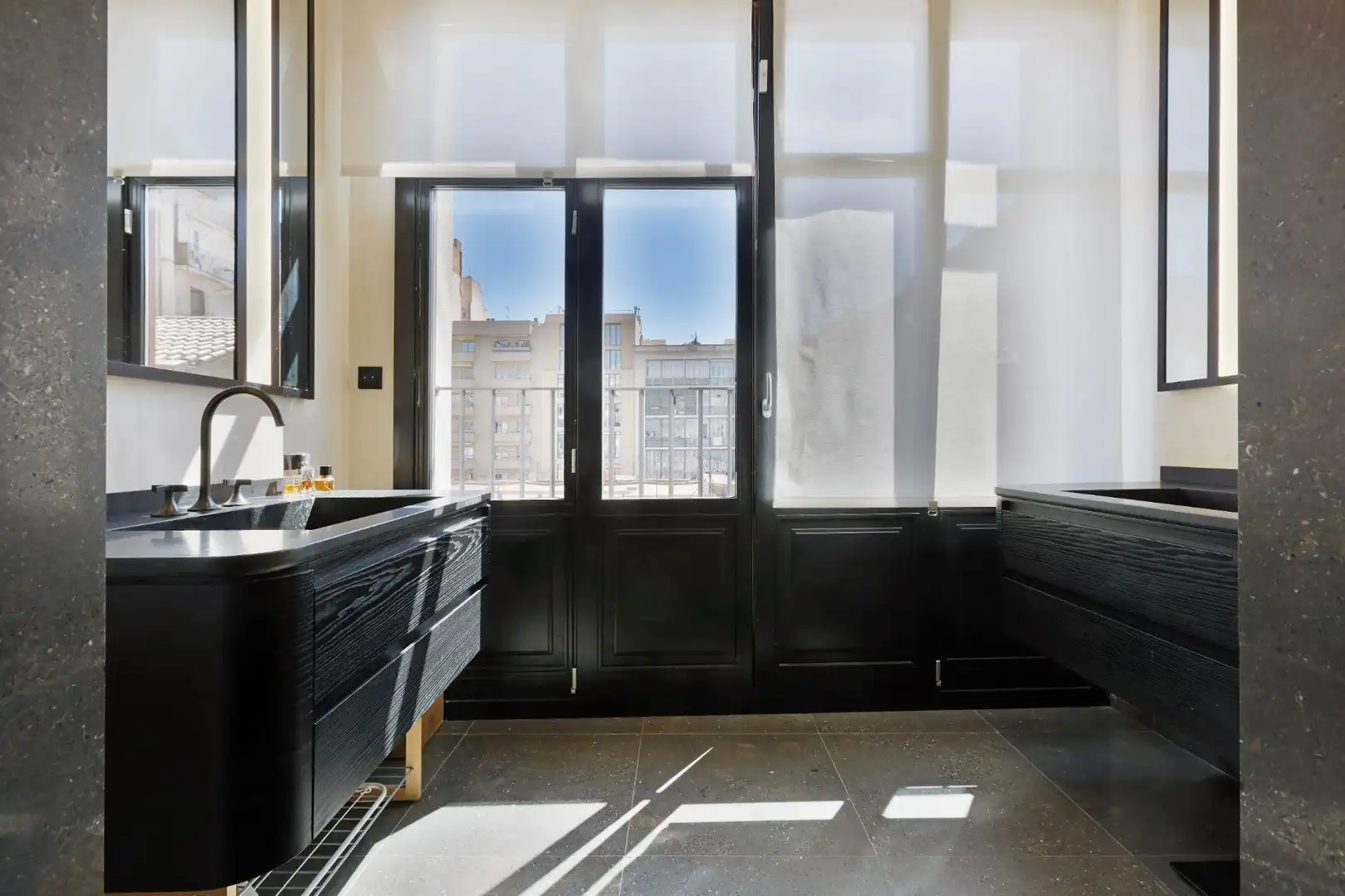 Cuina de Apartament en venda en Barcelona amb Aire condicionat, Calefacció i Terrassa
