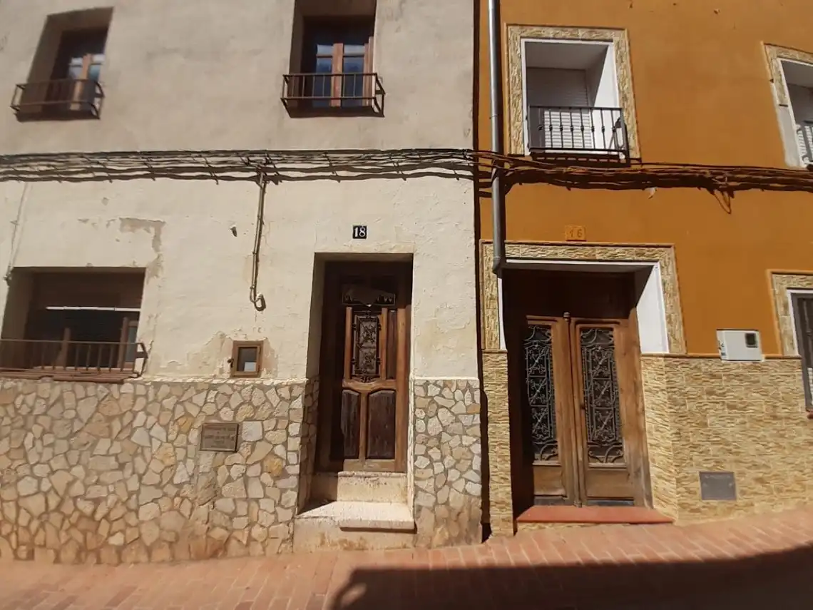 Vista exterior de Casa o chalet en venta en Teresa de Cofrentes