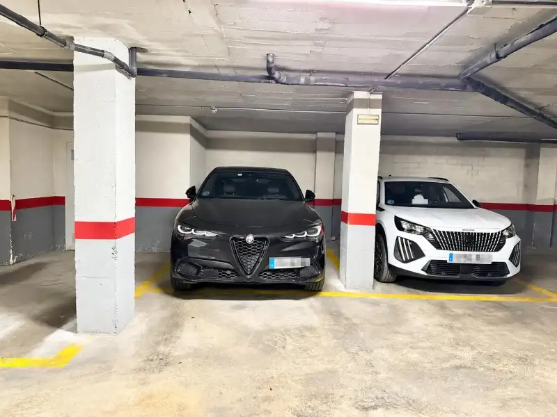 Parking de Piso en venta en Torremolinos con Aire acondicionado, Terraza y Lavadora