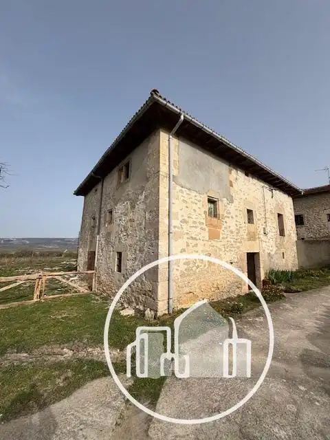Exterior view of Houses for sale in Junta de Traslaloma