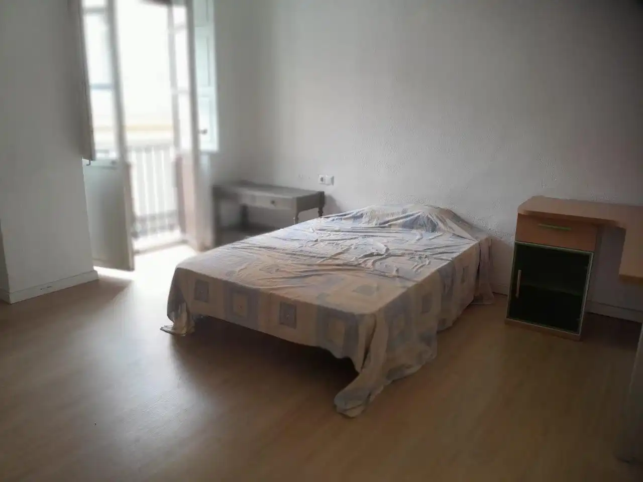 Habitación de Piso en venta en Burjassot con Aire acondicionado, Calefacción y Jardín privado