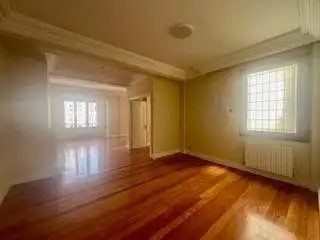 Sala de estar de Piso de alquiler en Bilbao  con Calefacción y Balcón